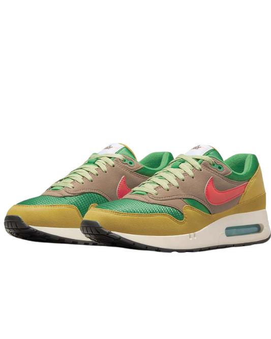 Detalle lateral de las Nike Air Max 1 '86 PRM Powerwall BRS con Swoosh en contraste y paneles de inspiración retro
