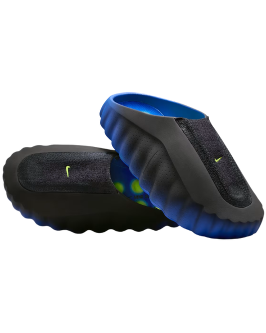 Detalles de la suela con nodos Nike Mind 001 Flyknit Hyper Royal Black y estética futurista