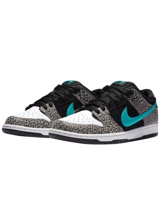 Nike SB Dunk Low Atmos Elephant con elephant print
