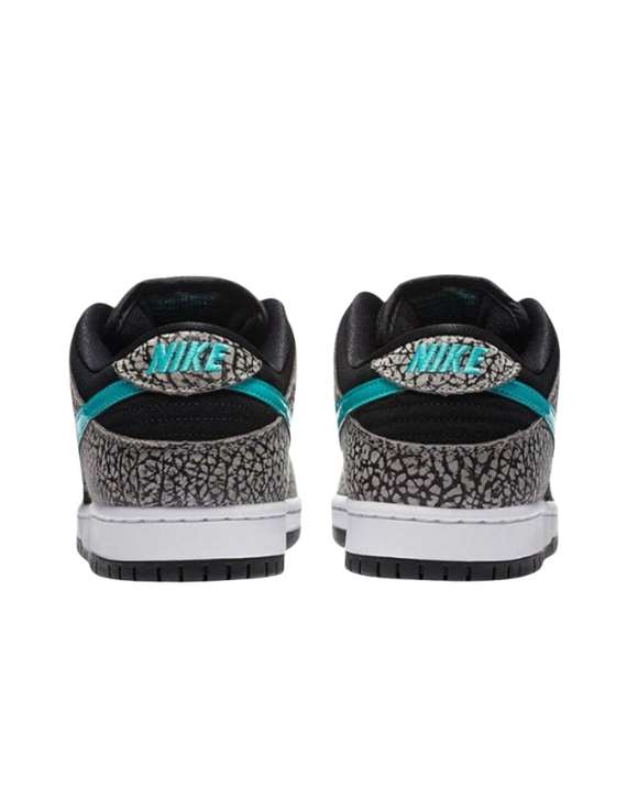 Detalle de las Nike SB Dunk Low Atmos Elephant
