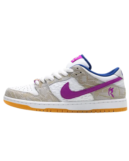 Nike SB Dunk Low Rayssa Leal vista lateral