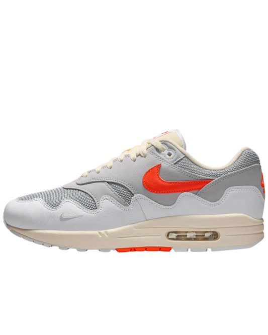 Detalle lateral Nike Air Max 1 Patta Waves Hyper Crimson

