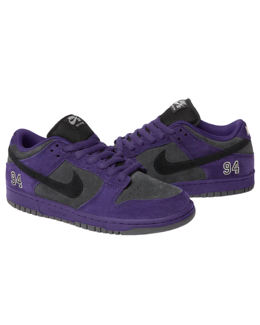 Nike SB Dunk Low Supreme 94 Ink vista lateral en color morado Ink