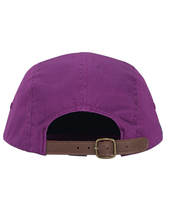 Vista posterior de la Supreme Washed Chino Twill Camp Cap Purple para looks streetwear