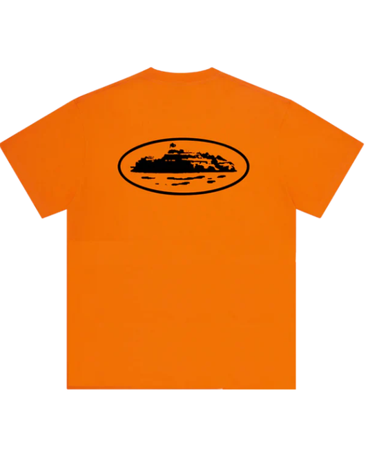 Vista de la Corteiz OG Island Tee Orange con diseño gráfico streetwear y estética CRTZ